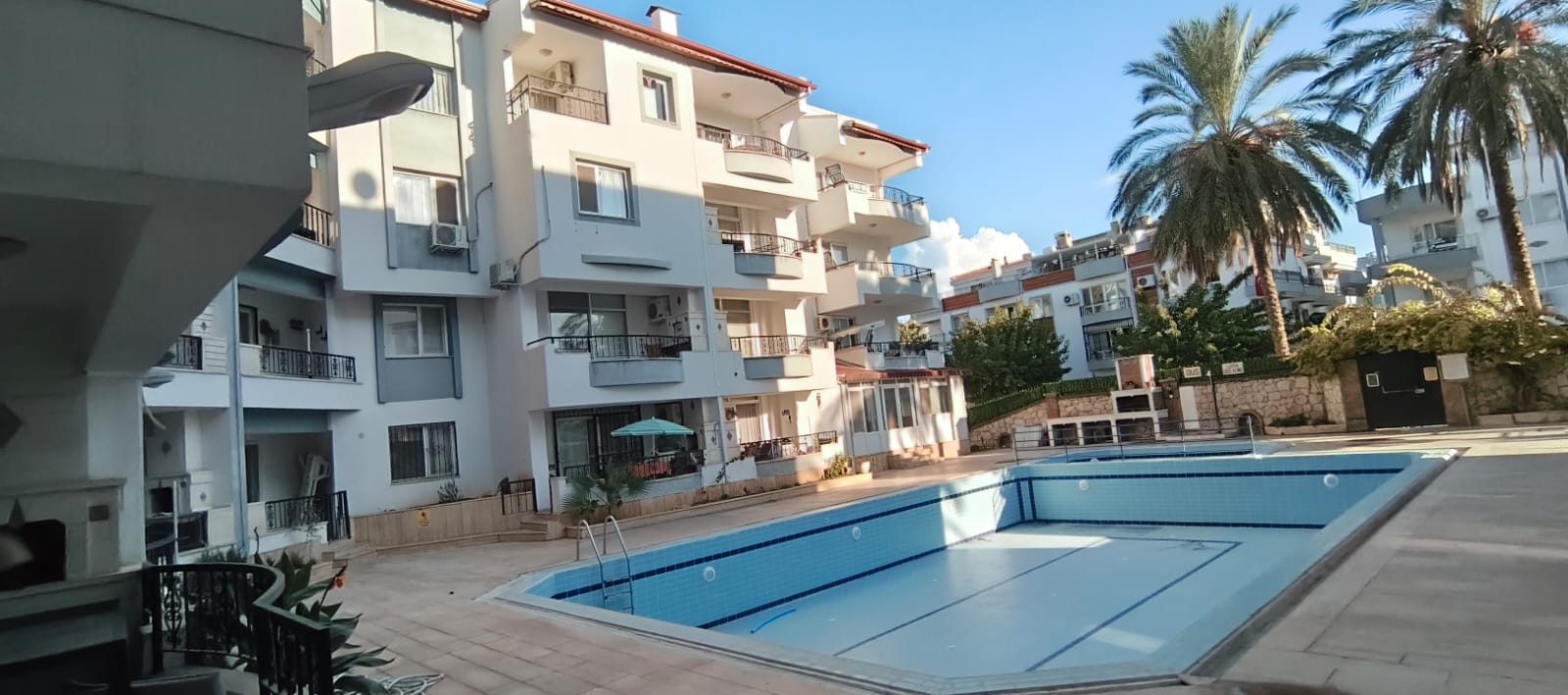 Didim Teknosa Arkası Yasmin Sitesi’nde 2+1 Dubleks – Havuzlu ve Eşyalı
